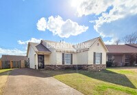 Building Photo - 4407 Pecan Creek Cir S