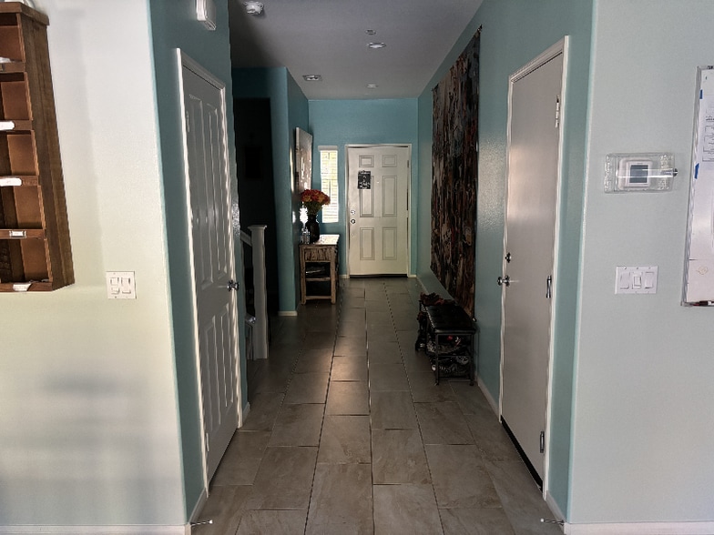 Building Photo - 7068 Laban Ln