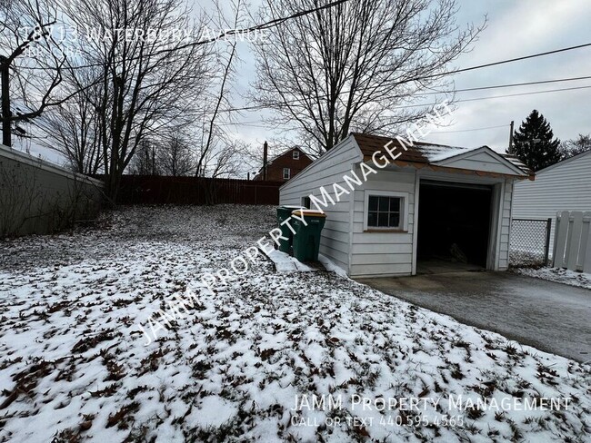 Building Photo - 3-Bedroom Single Family home in Maple Hts!