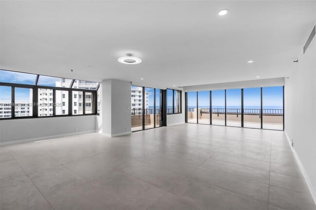 Building Photo - 251 Crandon Blvd