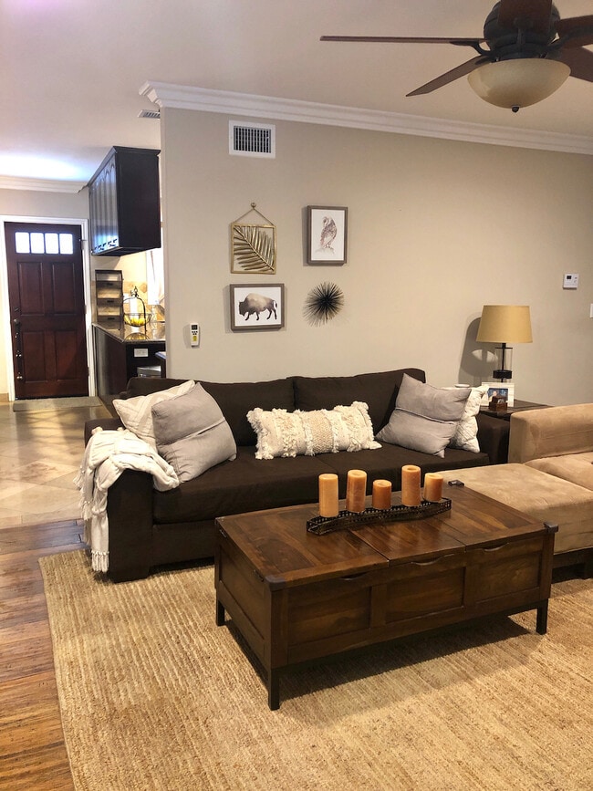 Building Photo - 2118 Ernest Ave