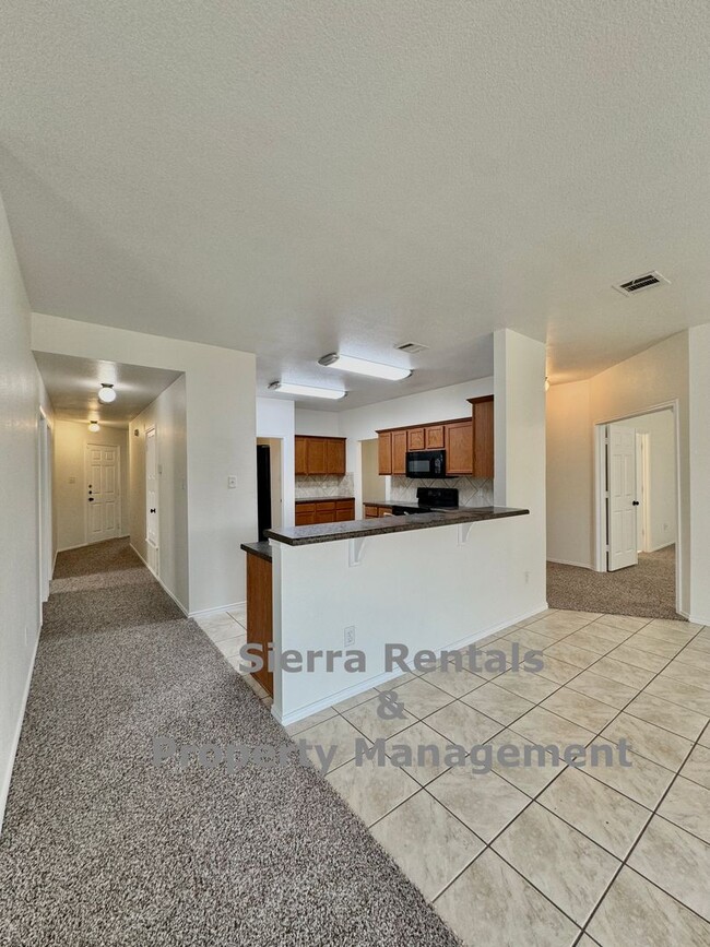 Building Photo - 2 WEEKS FREE RENT!!! Beautiful 3 Bed 2 Bat...