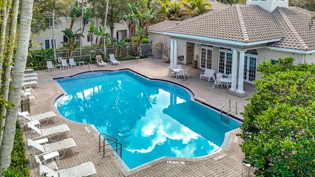 Building Photo - 4702 NW 59th Manor