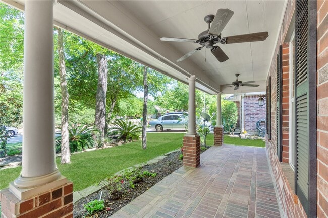 Building Photo - 255 Genesee Ridge Ct