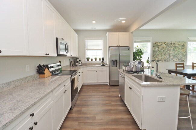 Building Photo - 6813 Deloach Drive