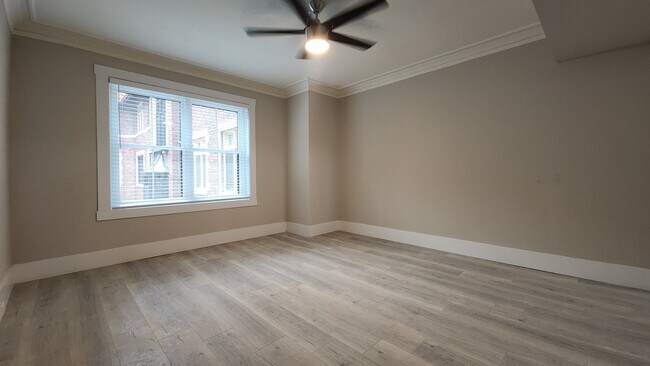 Building Photo - 7556 Byron Pl