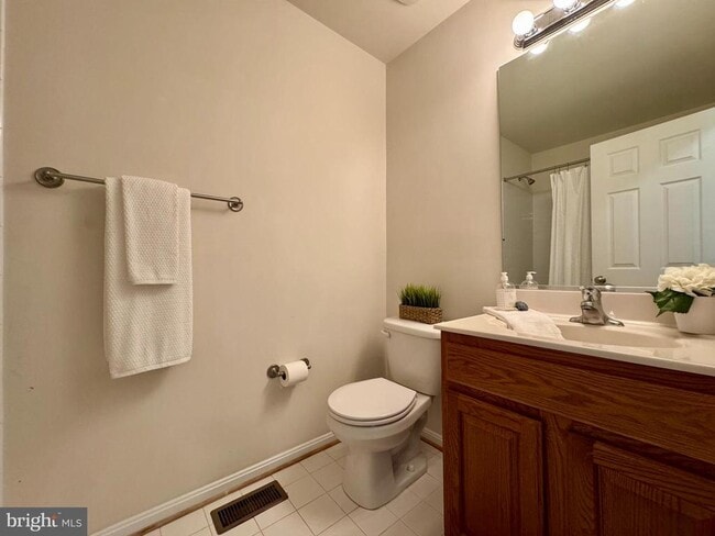 Building Photo - 3788 Bedford Dr