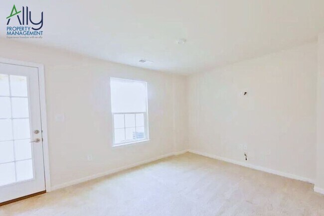 Building Photo - 2424 Pocoson Wood Ct