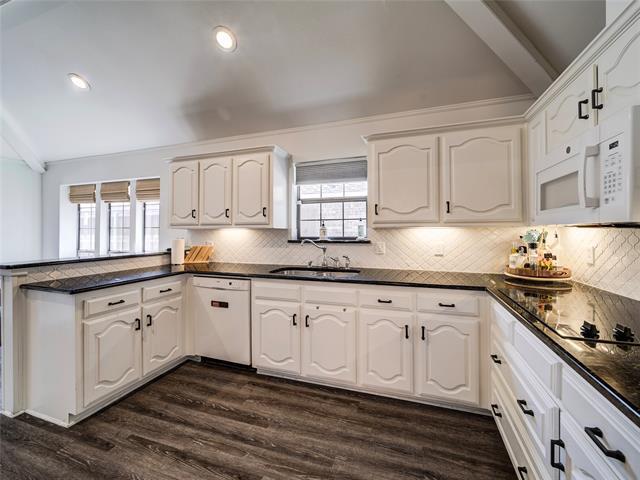 Building Photo - 6650 Lovington Dr