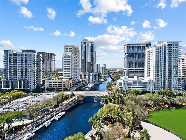 Building Photo - 333 Las Olas Way