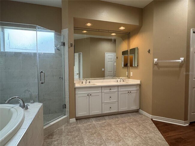 Building Photo - 10207 Quails Landing Ave