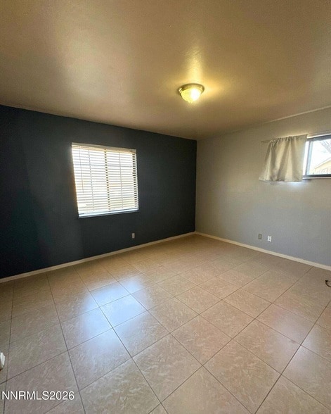 Building Photo - 39 E K St