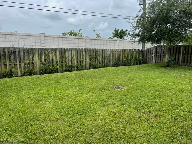 Building Photo - 3128 Woodside Ave