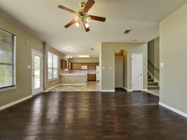 Building Photo - 1412 Briar Hill Dr