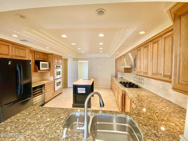 Building Photo - 4555 Tam O Shanter Dr