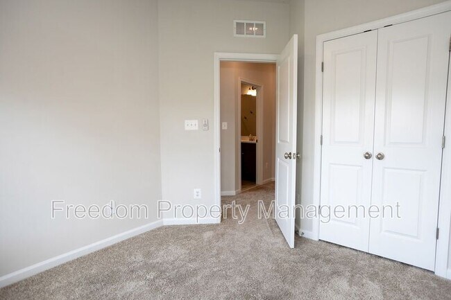 Building Photo - 9365 Barnes Lp
