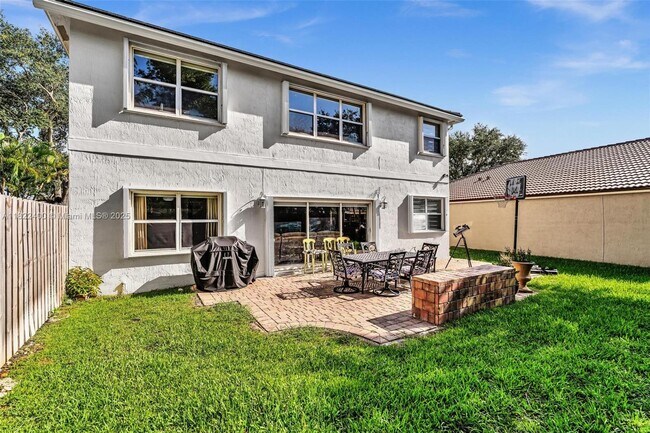 Building Photo - 16408 Sapphire Pl