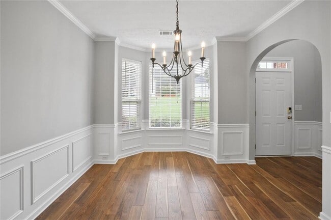 Building Photo - 2643 Whispering Pines Dr SW