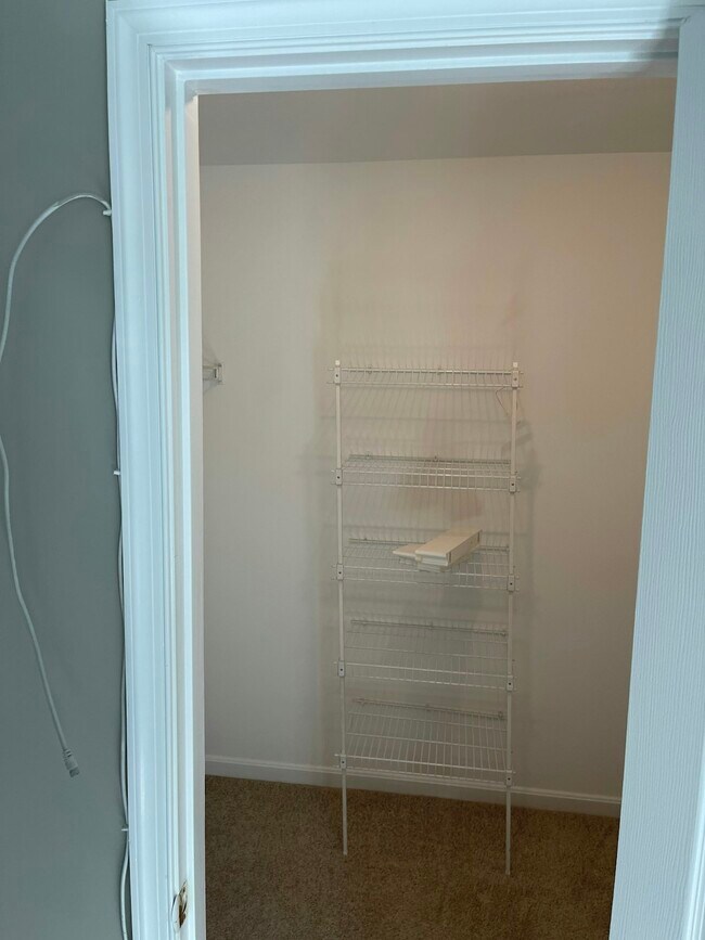 Building Photo - 16933 Toms River Loop