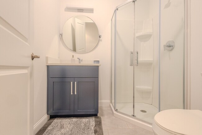 Building Photo - 18 Locust Hill Dr