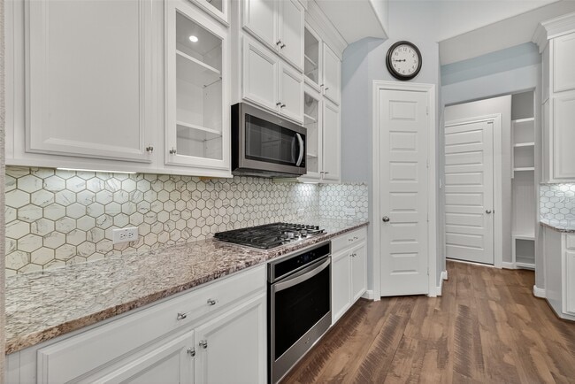 Building Photo - 4403 Tumbling Leaf Ct