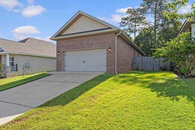 Building Photo - 27320 Lashay Dr