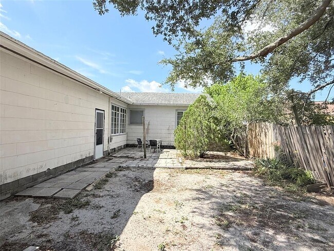 Building Photo - 4935 Emerson Ave S