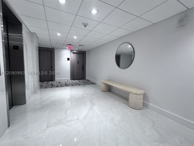 Building Photo - 5825 Collins Ave