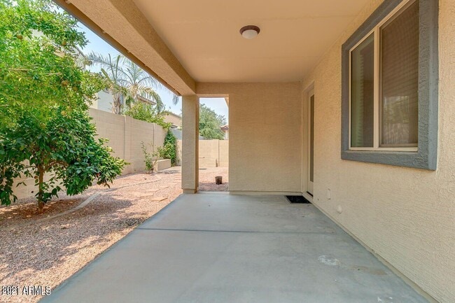 Building Photo - 1705 W Pelican Dr