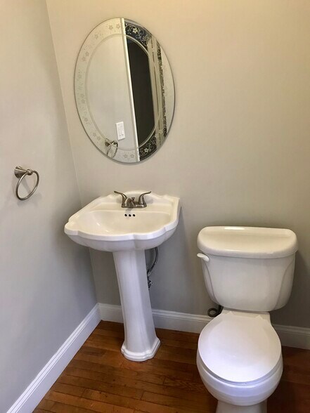 Building Photo - 2126 Withnell Ave