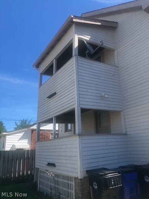 Building Photo - 3484 Tuttle Ave