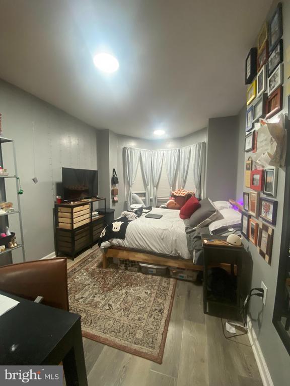 Building Photo - 1717 Fontain St