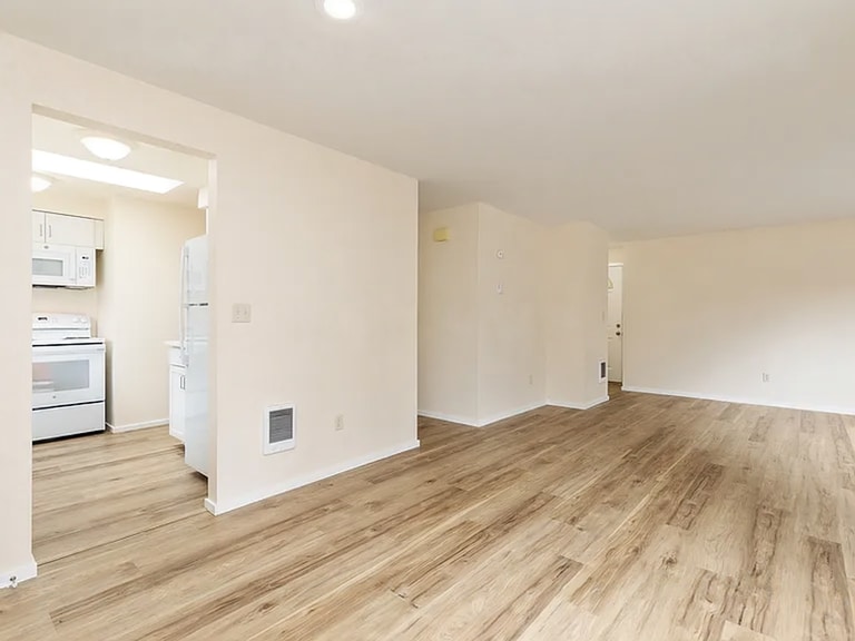 Kitchen Entrance(Left) Living Room(Right) - 1921 Chestnut St