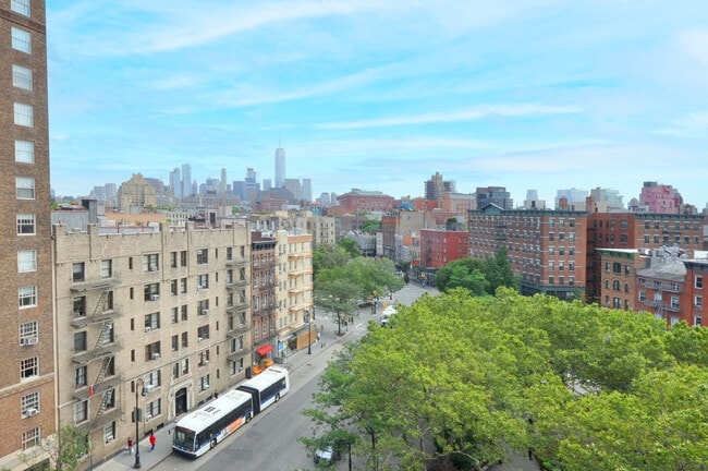 Building Photo - 299 W 12th St