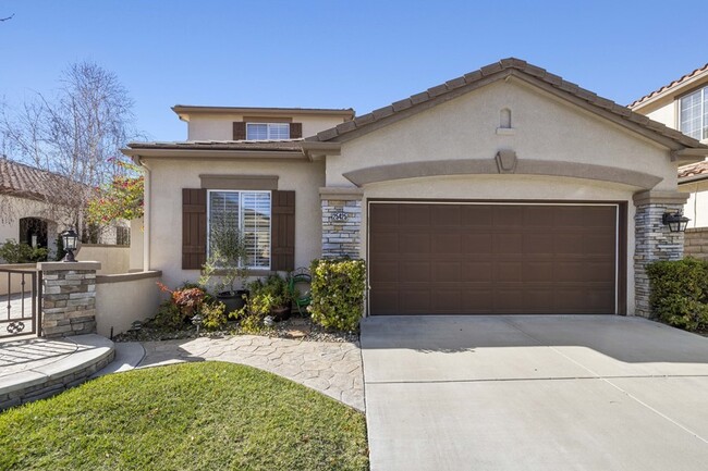 Building Photo - Stevenson Ranch Pool Home