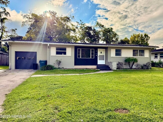 Primary Photo - 845 Acapulco Rd
