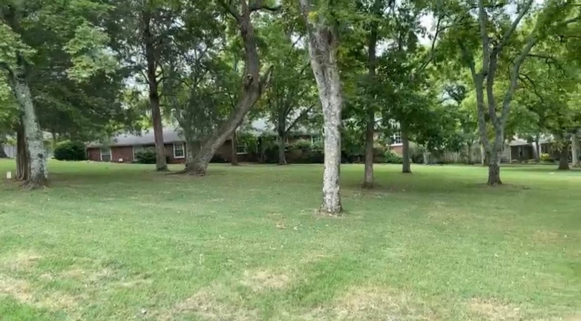 Building Photo - 615 W Meade Dr