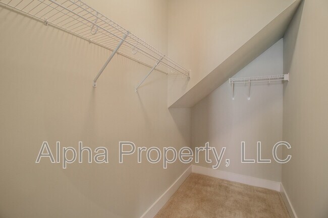 Building Photo - 316 Runion Lake Ct