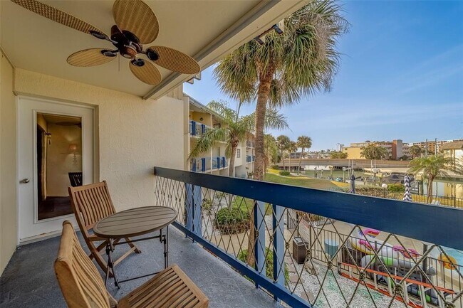 Building Photo - 11650 Capri Cir S