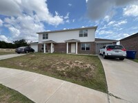 Building Photo - 4208 Primrose Dr