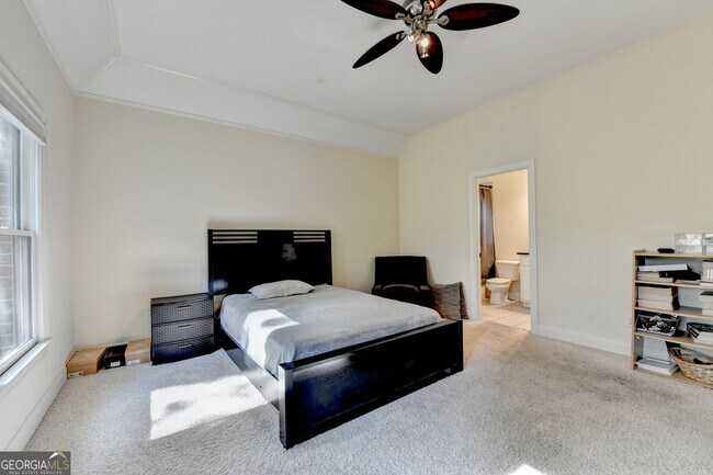 Building Photo - 11037 Estates Cir