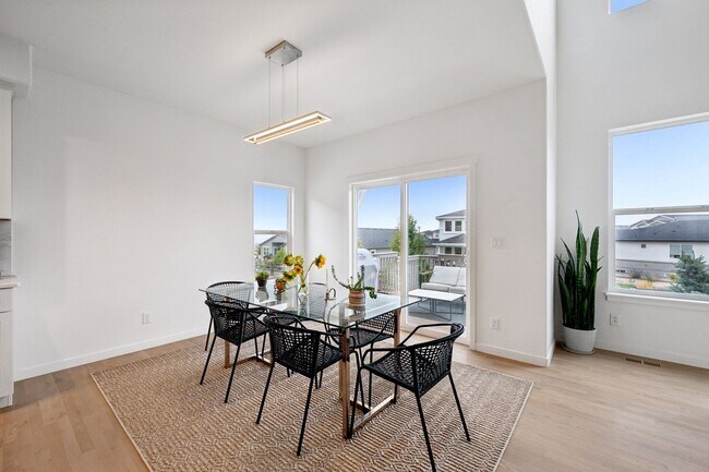 Building Photo - Absolutely Gorgeous Cordera Home