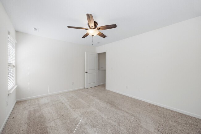 Building Photo - 2900 Bogart Ln