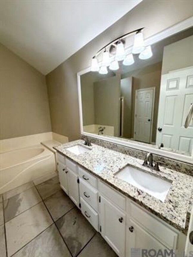 Building Photo - 4126 Stumberg Ln