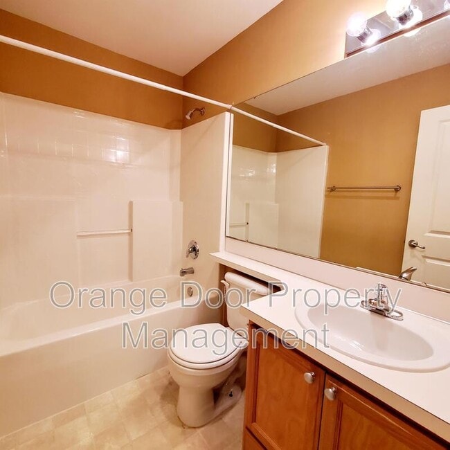Building Photo - 4025 S 66th St