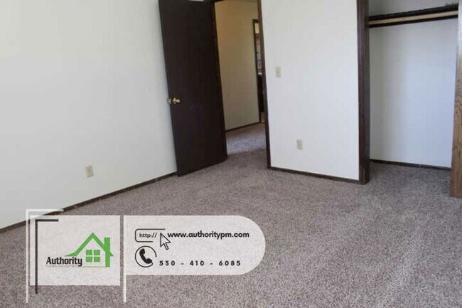 Building Photo - 1139 Del Sol Pl