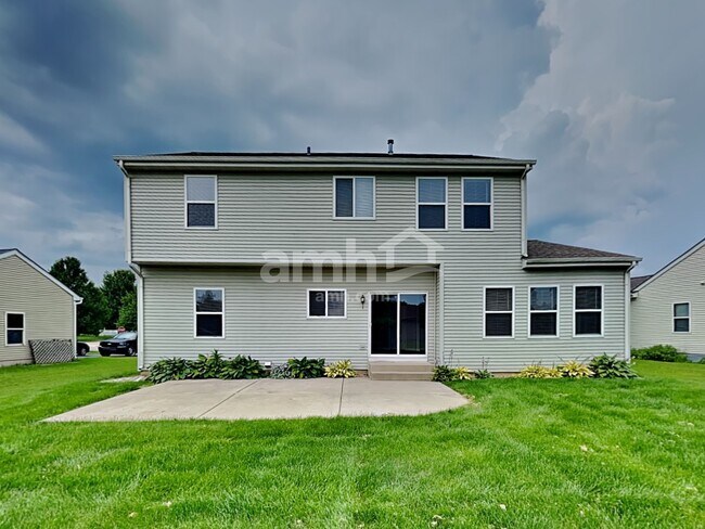 Building Photo - 214 Winding Trail