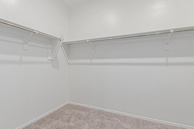 Building Photo - 14058 E Red Pine Pl