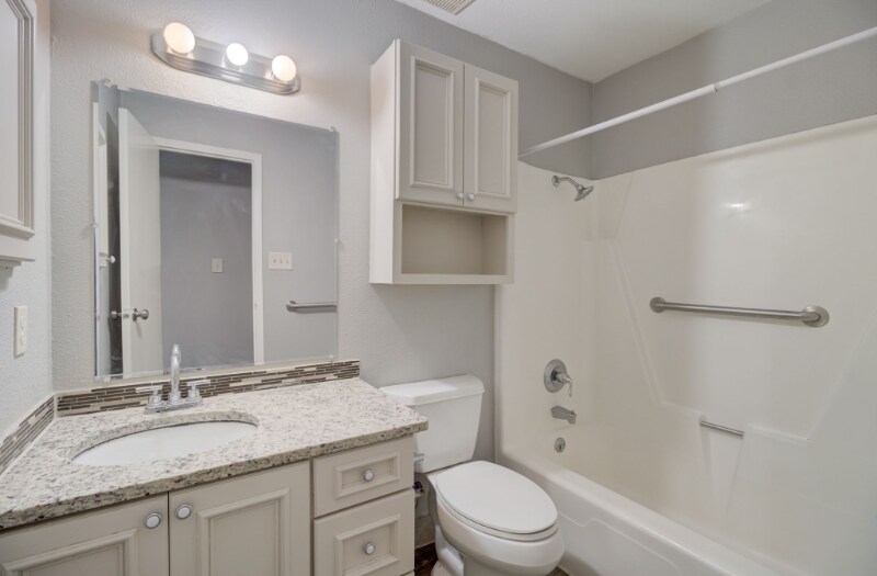 Building Photo - 13614 Larkbrook St
