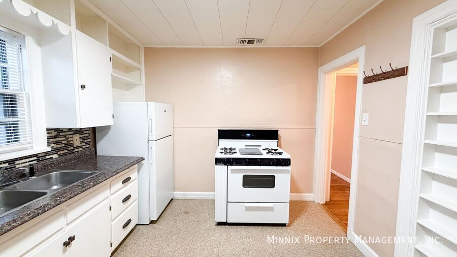 Building Photo - 2415 23rd St